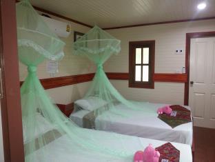 The Royal Bamboo Lodge Khao Sok National Park Екстериор снимка